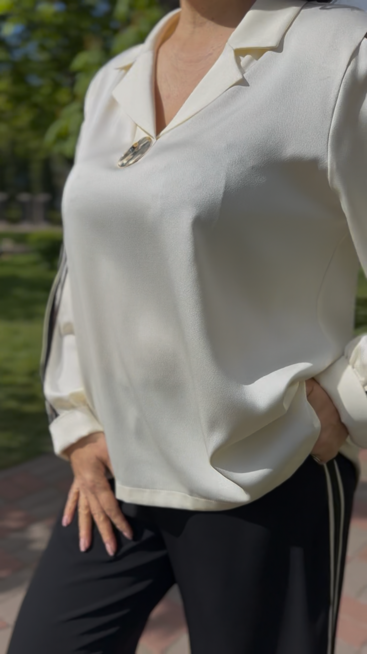 Two-piece set: blouson and trousers (crepe satin)
