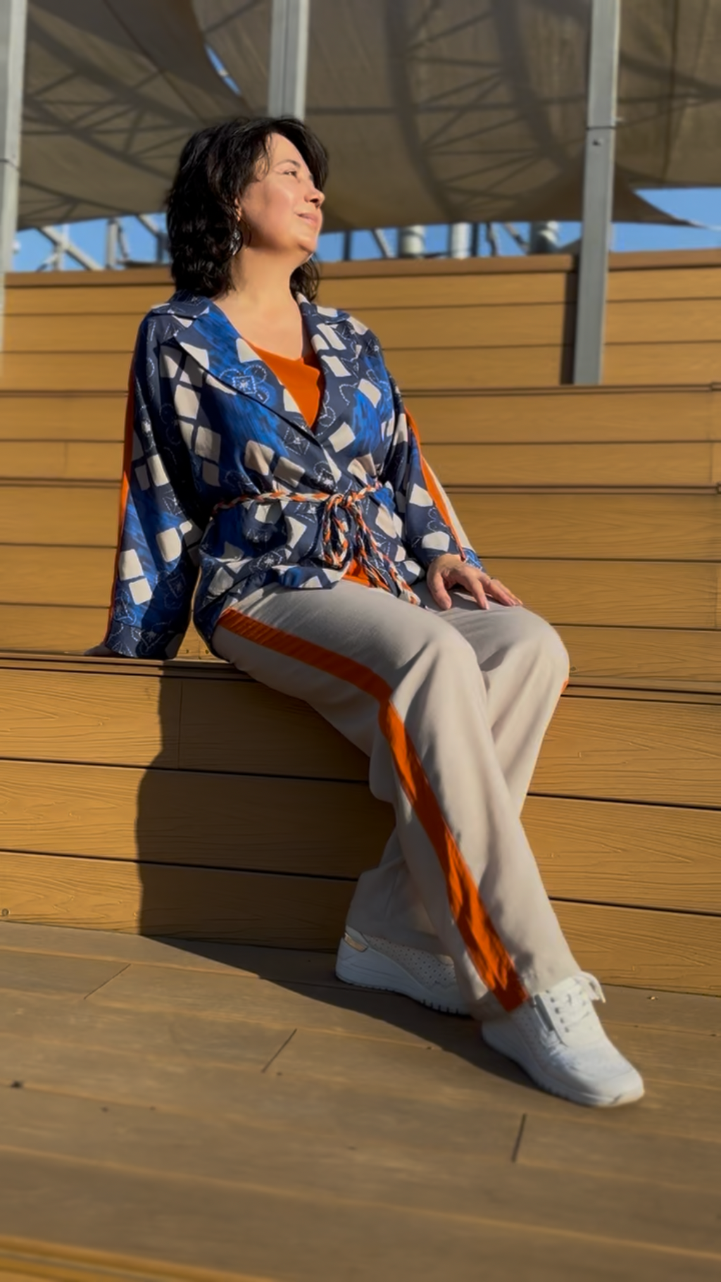 Three-piece suit: top, trousers, jacket